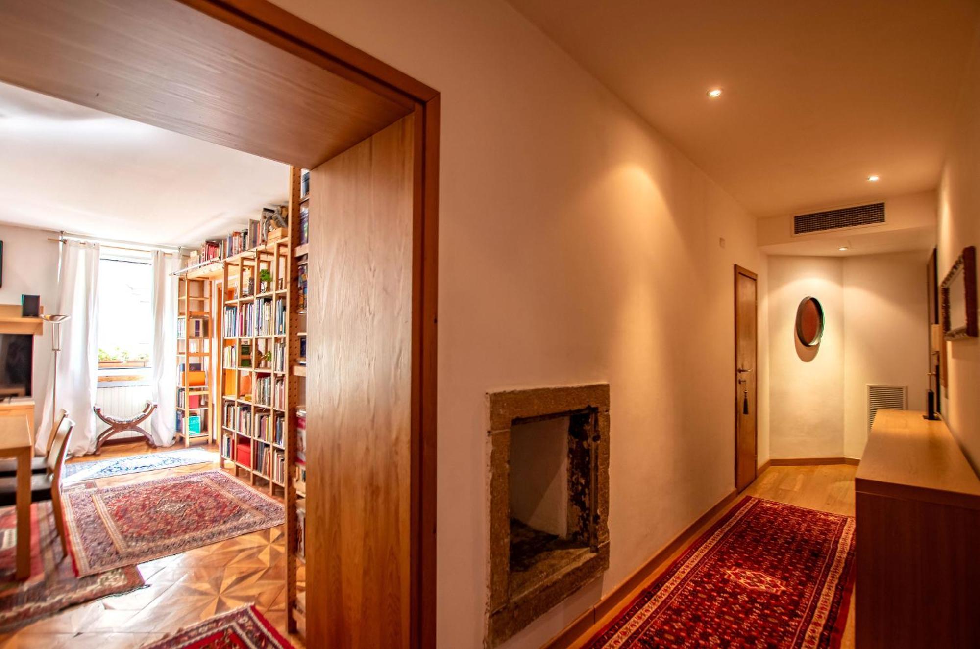 White Tower Guesthouse Trieste Esterno foto